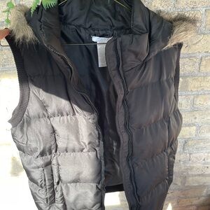 Black Puffer Vest with Faux Fur Trim